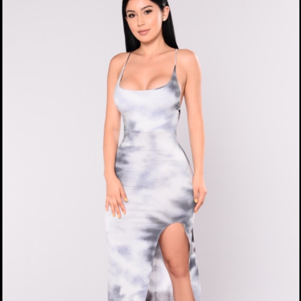 Fashionnova maxi dress